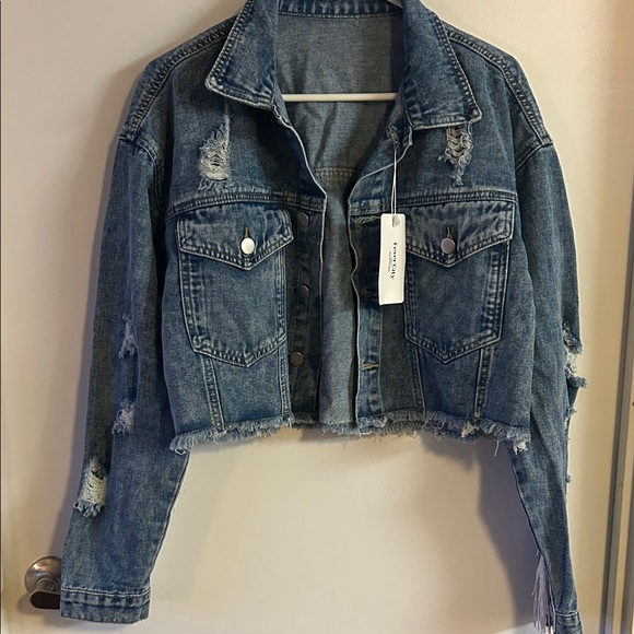 🤍 BNWT Fever City Fringe Cropped Denim Jean Jacket | Western Coastal Cowgirl 🤠 - Picture 4 of 9